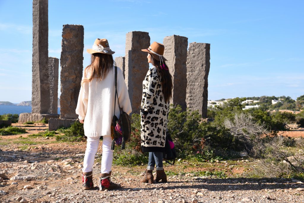 Boho Girls discovering Ibiza – onibizaclouds